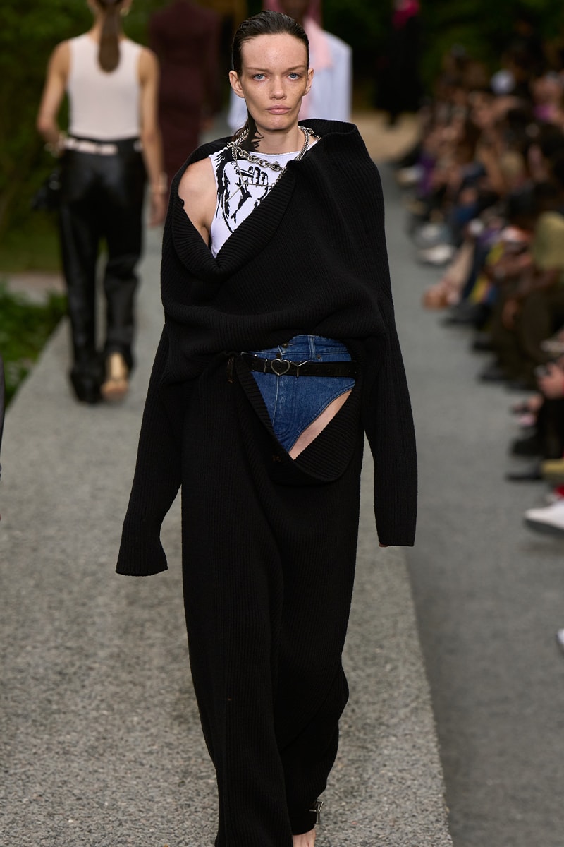 london paris milan fashion week pitti uomo spring summer 2023 best shows highlights jw jonathan anderson loewe prada miuccia raf simons louis vuitton virgil abloh thom browne martine rose charles jeffrey loverboy y/project glenn martens dior kim jones kenzo nigo winnie new york home plisse issey miyake nahmias grace wales bonner