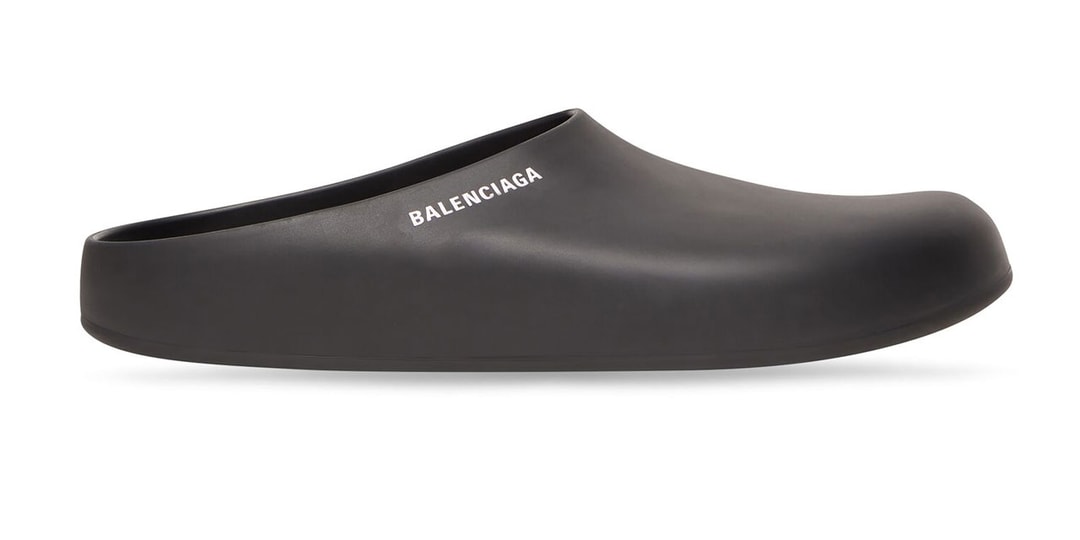 Balenciaga - Pool rubber slippers Balenciaga