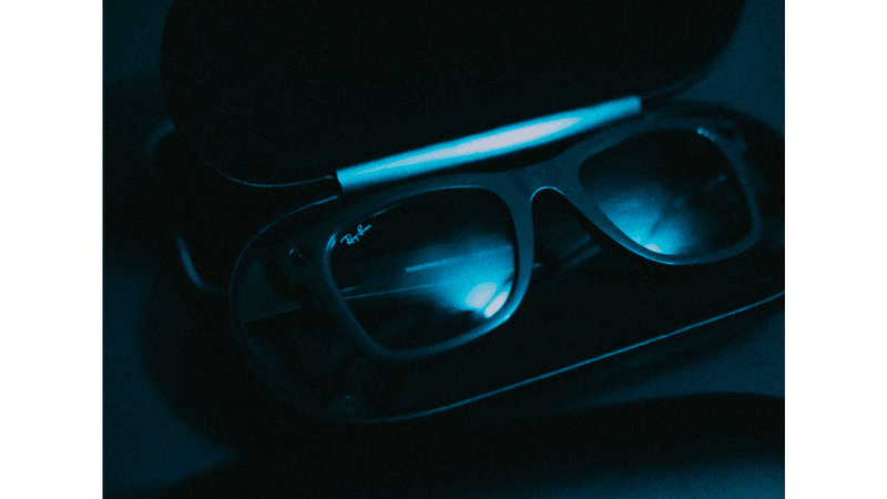 london summer sessions self esteem east end u.k. united kingdom music intimate performance smart glasses sunglasses meta ray ban