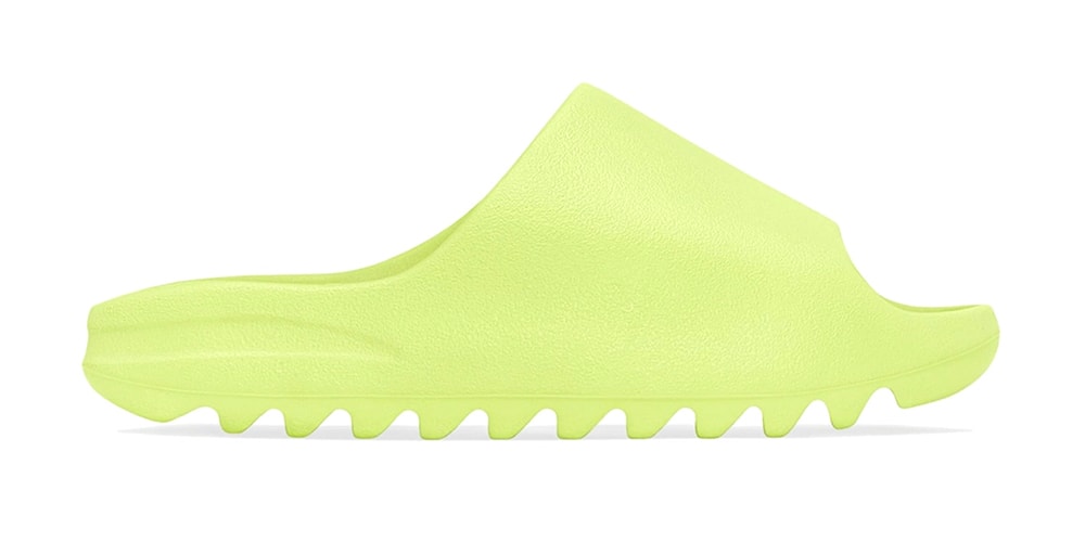 adidas YEEZY SLIDE "Onyx," "Bone" and "Glow Green" 2022 Re-Release | Hypebeast adidas YEEZY SLIDE "Onyx," "Bone" and "Glow Green" 2022 Re-Release | Hypebeast