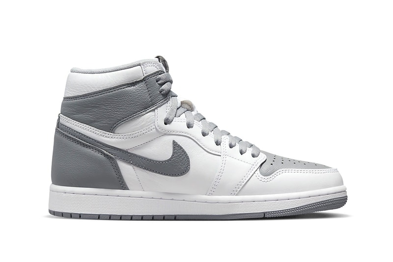 Official Release Look at the Air Jordan 1 OG "Stealth" jordan brand michael jordan nike sneakers stealth white grey 555088-037 august 2022