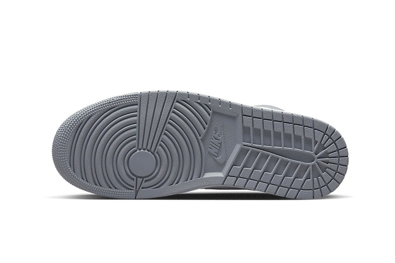 Official Release Look at the Air Jordan 1 OG "Stealth" jordan brand michael jordan nike sneakers stealth white grey 555088-037 august 2022
