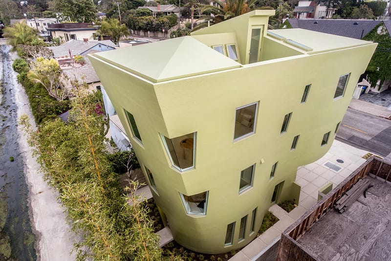 Eric Owen Moss Architects Creates Surreal Family Home in Santa Monica Canyon