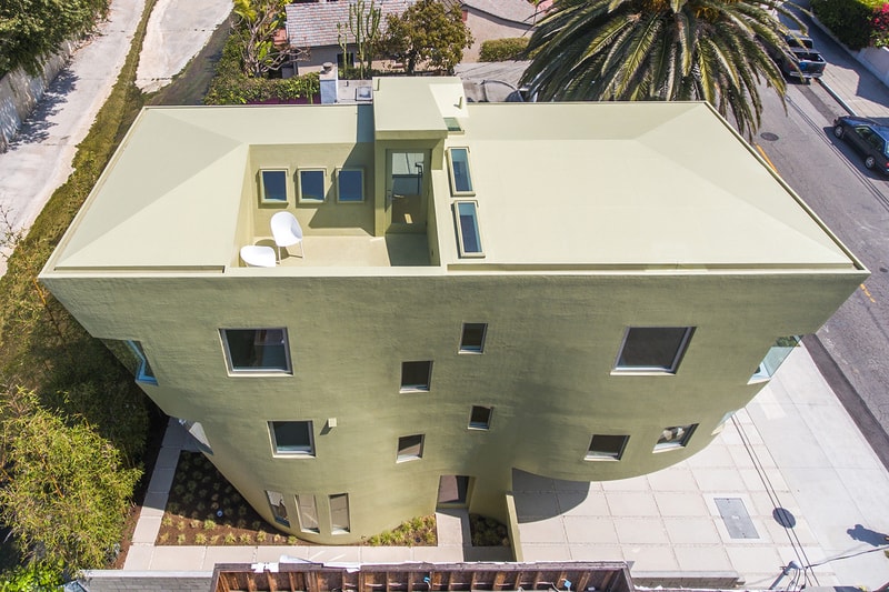 Eric Owen Moss Creates Surreal Family Home in Santa Monica Canyon 