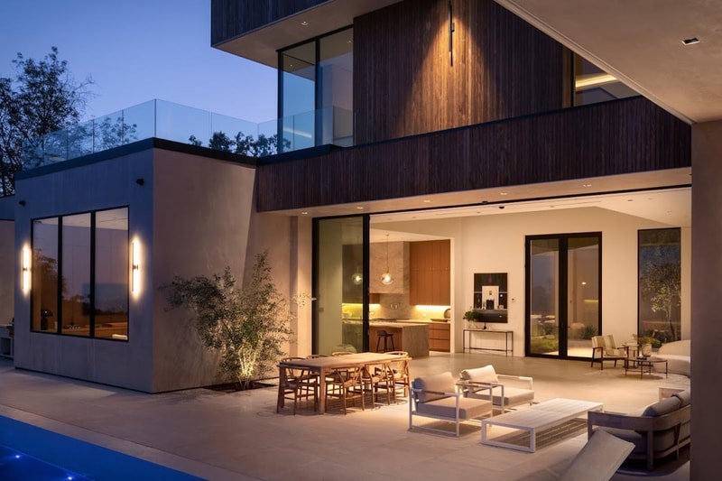 Bel Air Hillside Home Makes the Most of Warm Minimalism 