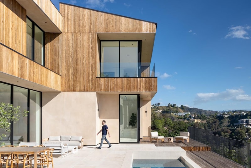 Bel Air Hillside Home Makes the Most of Warm Minimalism 