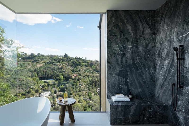 Bel Air Hillside Home Makes the Most of Warm Minimalism 