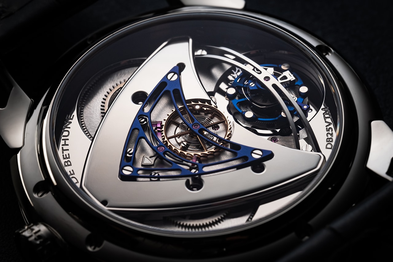 With A Dial Made From One Million-Year-Old Meteorite And Customizable White Gold Solar System