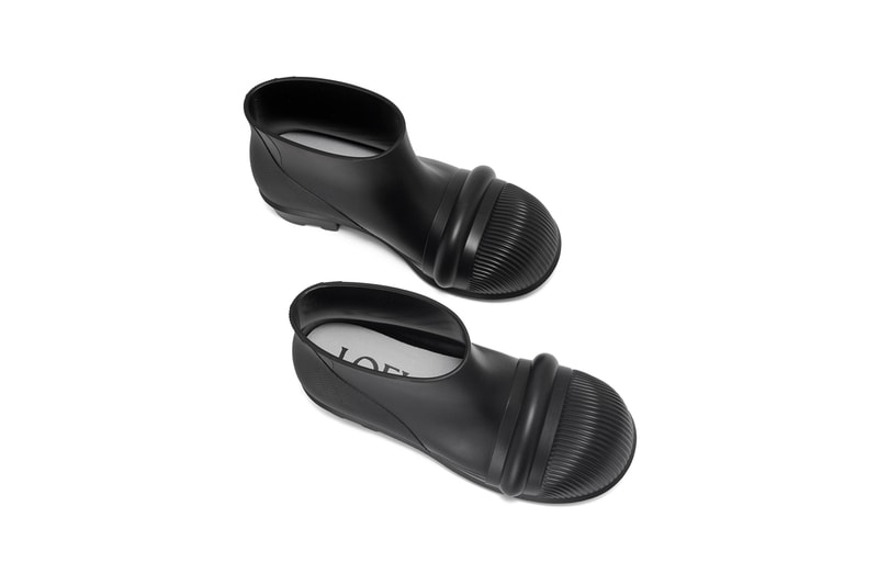 LOEWE Fall Winter 2022 Rubber Boot Black Transparent Red Mens Jonathan Anderson Footwear Avant Garde