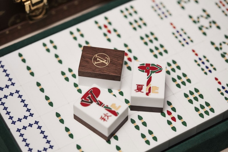 Louis Vuitton vanity mahjong case 1950 6 pine green compartments 149 cards walnut release info date price