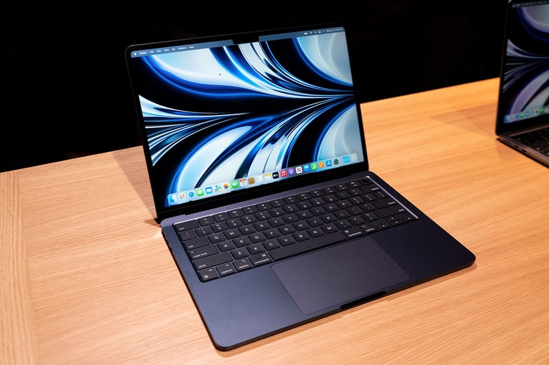 MacBook Air with M2 Review: Modern Design + Modern Performance - TheStreet