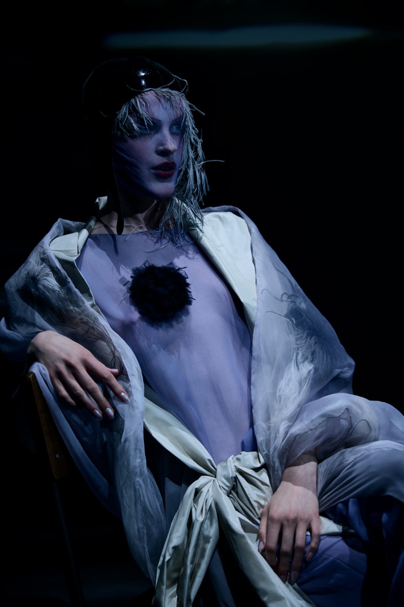 Maison Margiela 2022 Version of Haute Couture Sets Ablaze a Cinema Inferno