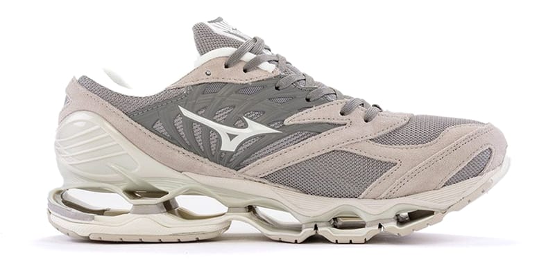 mizuno men's fashion sneakers