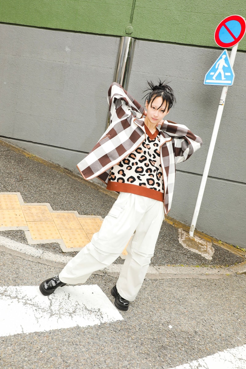 Plateau Studio taiwan japan tokyo taipei shibuya lookbook streetwear youth shirts flannel pleated joggers knit vests jacket flower sweatpants demo release info date price