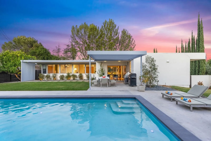 Listings: Richard Neutra's Baldwin House is a Modernist Marvel