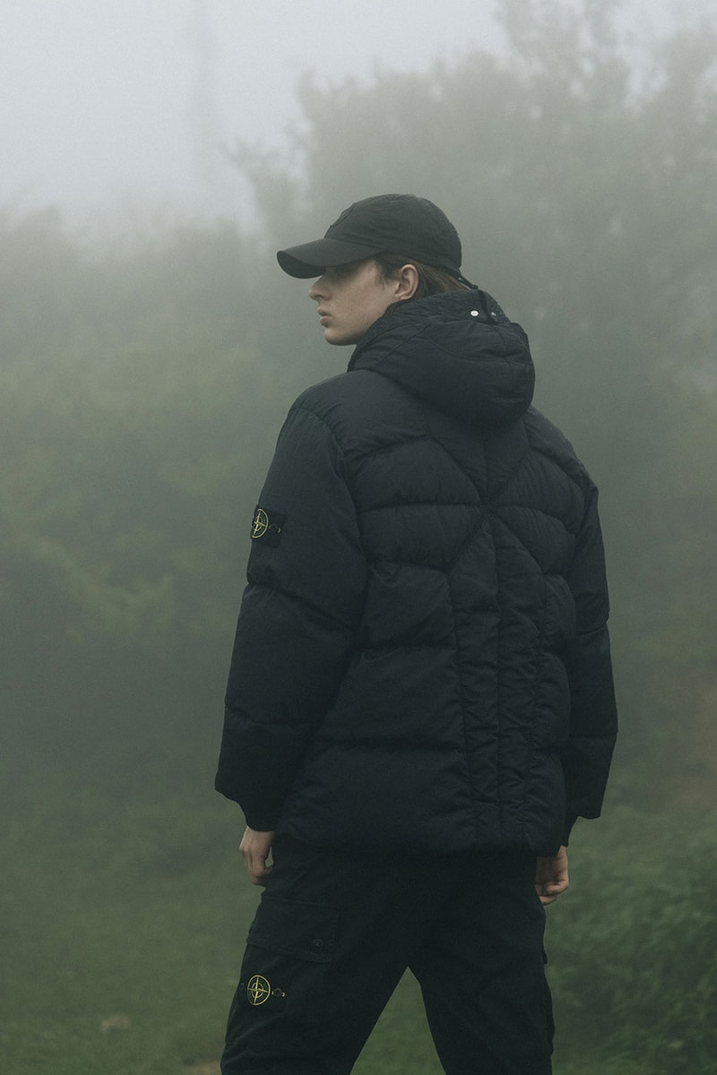 Stone Island Fall/Winter 2022 Collection HBX Release Info Buy Price Sweatshirt T-shirt Down Jacket Vest Puffer Hooded Graphic Print Logo Patch Beanie Sweatpants Sweatshorts Overshirt Utility