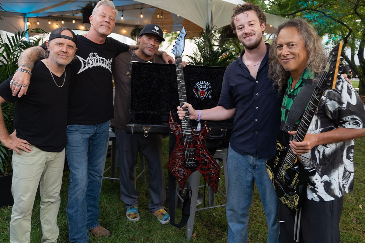 stranger things Joseph Quinn Jams With Metallica Backstage master of puppets eddie munson lollapalooza 