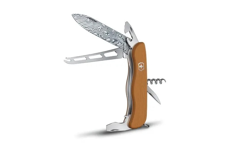 victorinox swiss army 2022 Special Picknicker Damast Limited Edition knife steel Baldur Damasteel knives camping outdoors tools 