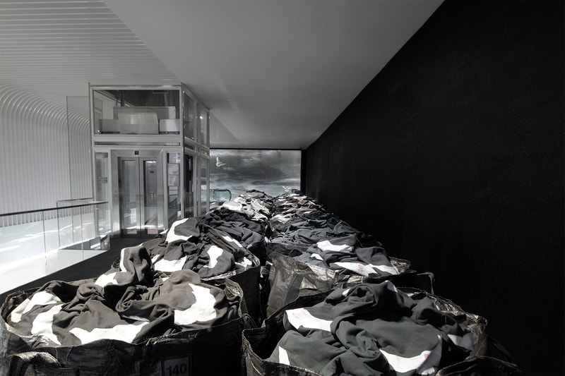 YEEZY GAP ENGINEERED BY BALENCIAGA Gap Stores Release Info Buy Price 