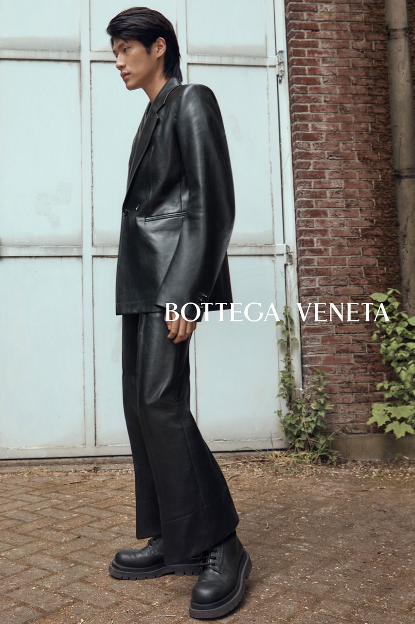 Bottega Veneta Emphasizes Pragmatic Luxury in Winter 2022 Campaign Fashion