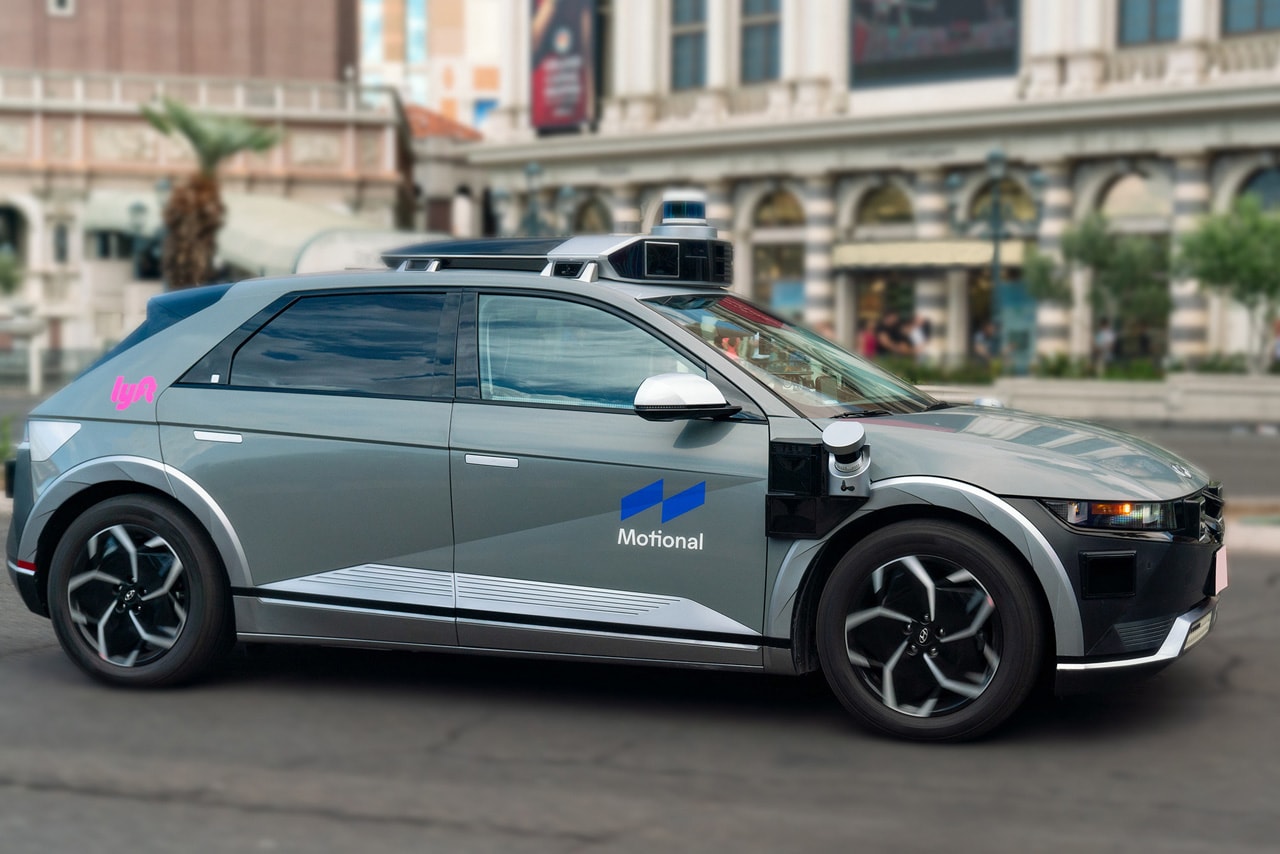 Lyft Autonomous Driverless Car Robotaxi United States Las Vegas AV EV Launch Logan Green New Feature App