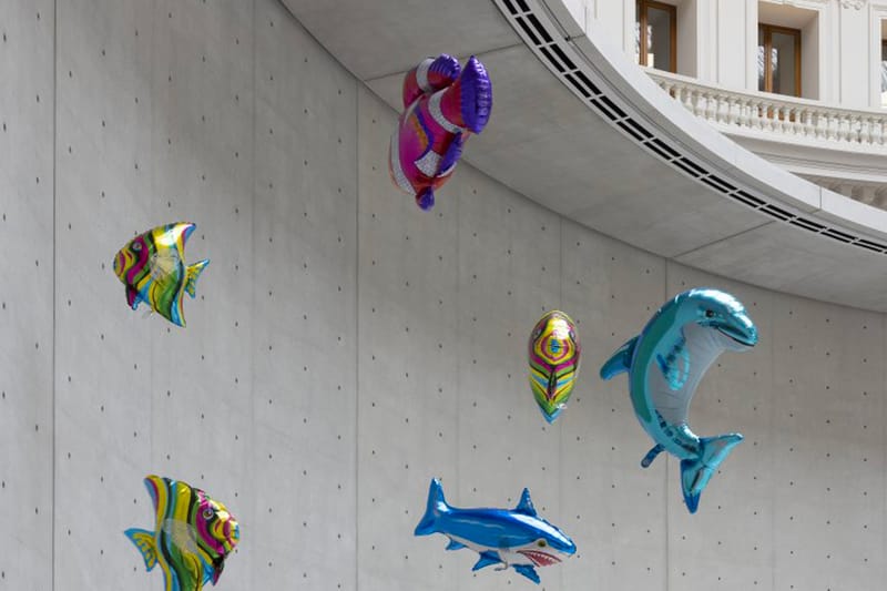 Bourse de Commerce Presents 'Une seconde d’éternité'