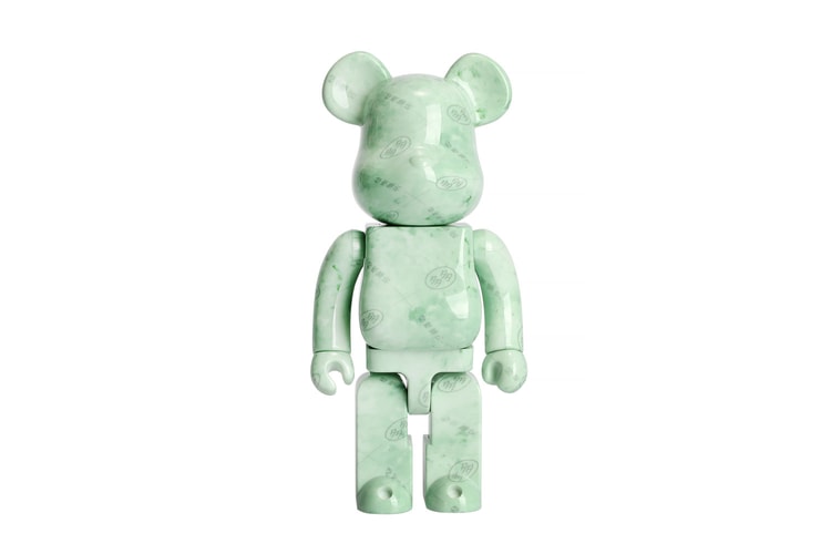 다다DADA多多's Debut BE@RBRICK Figures Arrive in Watermarked Jade