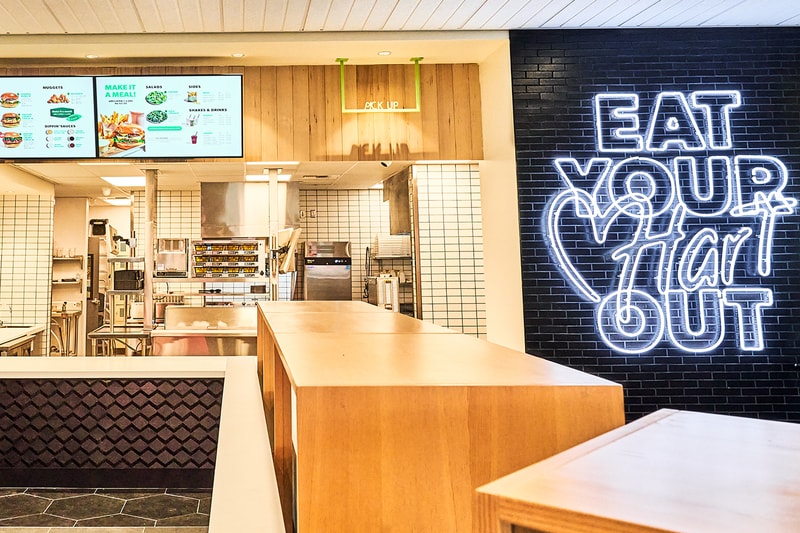 Kevin Hart Plant-Based Quick Service Restaurant Hart House Inside Look Info Taste Review 