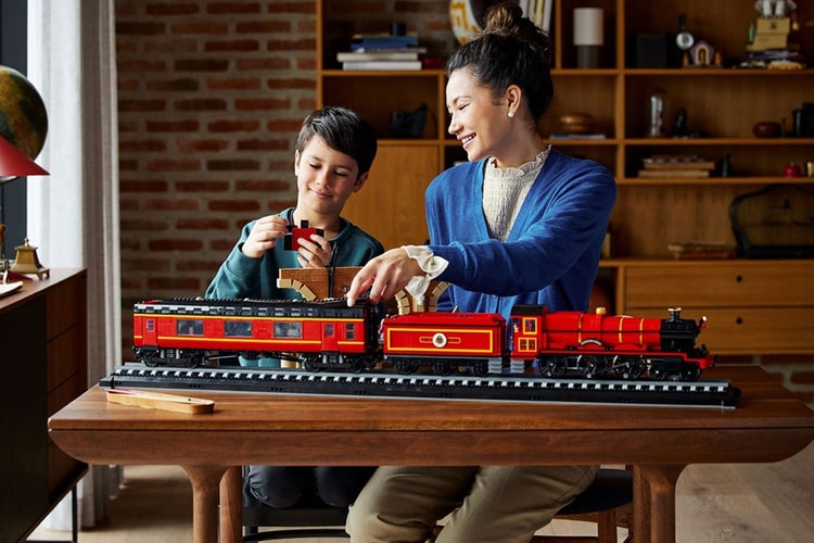 LEGO Recreates Hogwarts Express from 'Harry Potter'