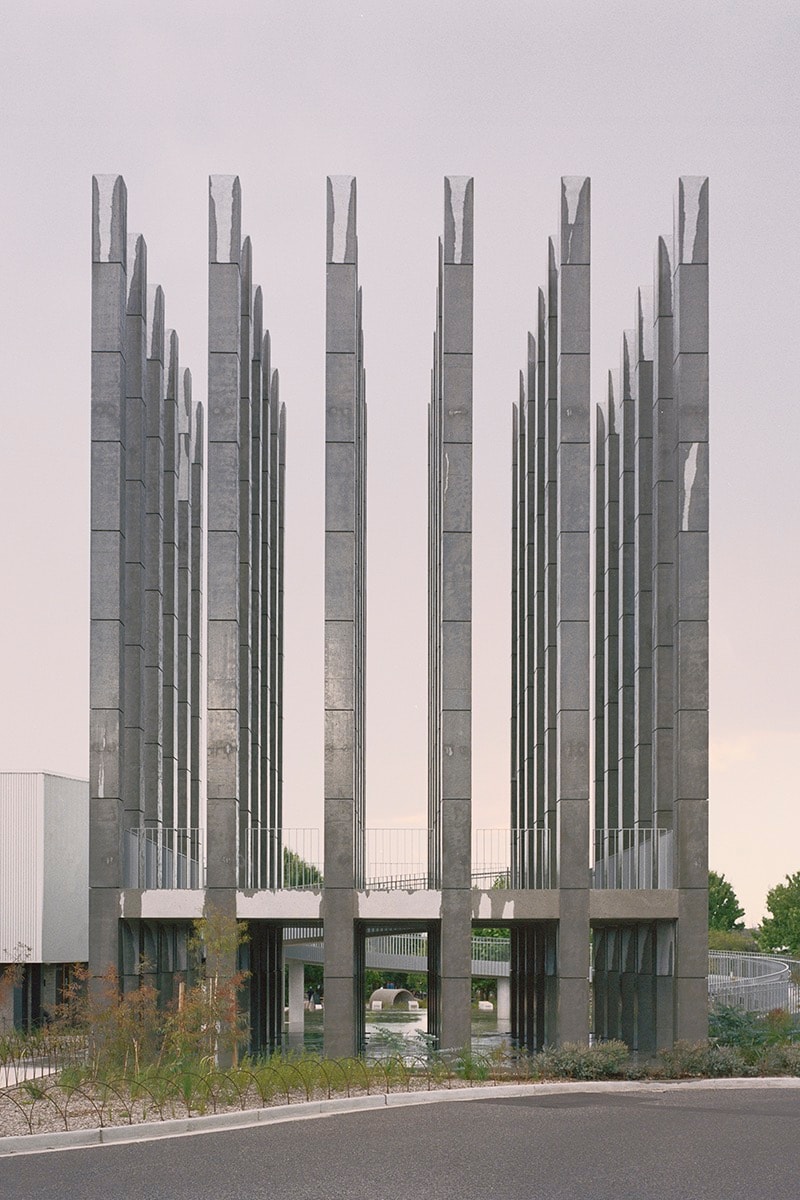 Towering "Less" Installation Encourages Moments of Contemplation 