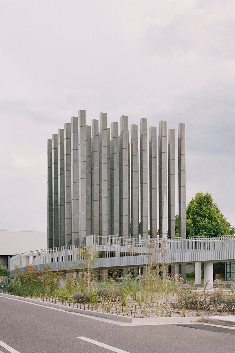 Towering "Less" Installation Encourages Moments of Contemplation 