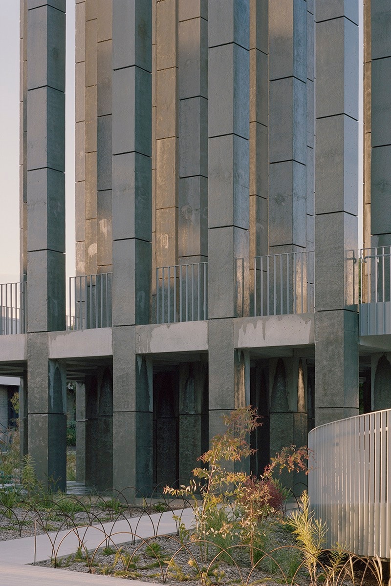 Towering "Less" Installation Encourages Moments of Contemplation 