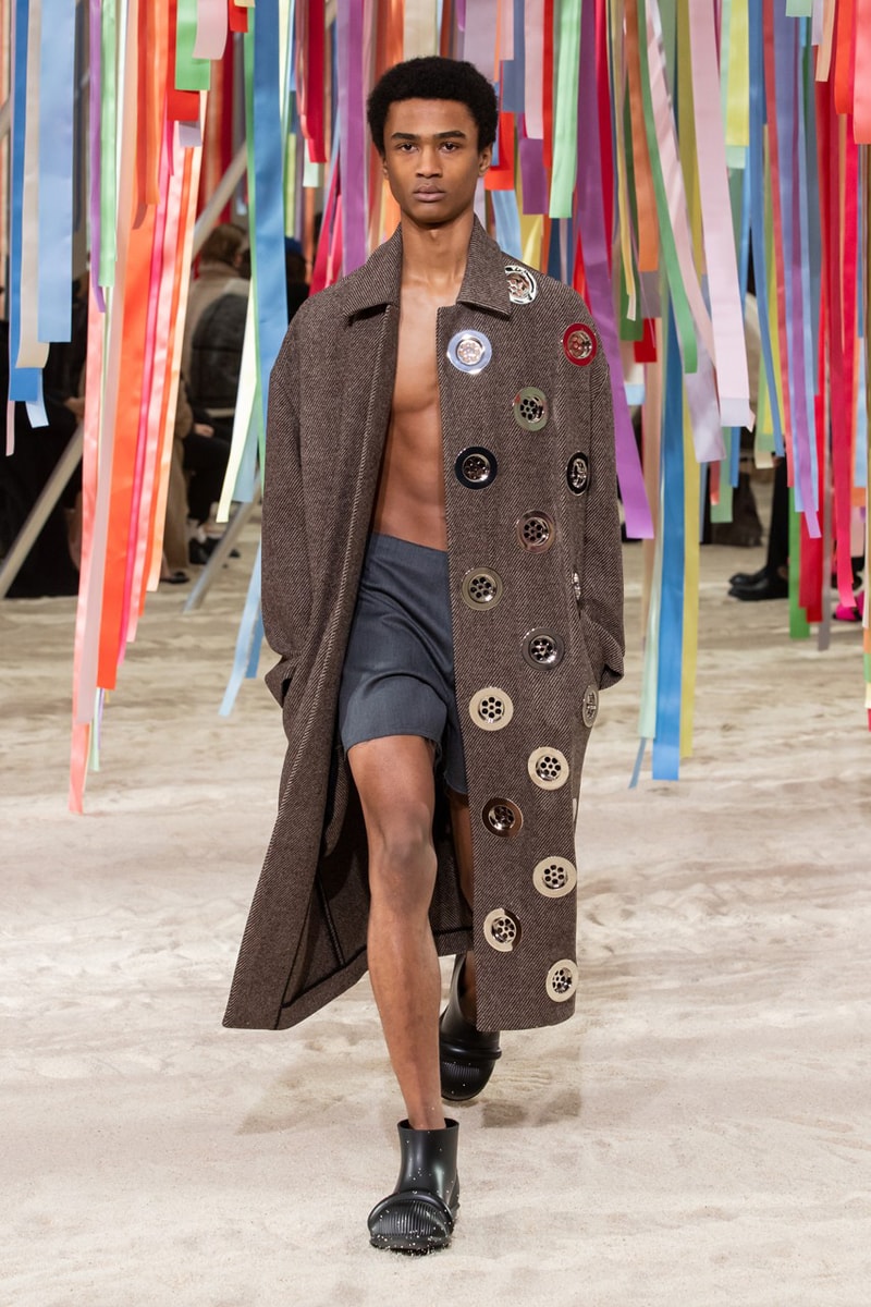 IetpShops Norway - Shearling coat Loewe - Loewe's Completely Hysterical  SS22 Collection Is All About Experimentation