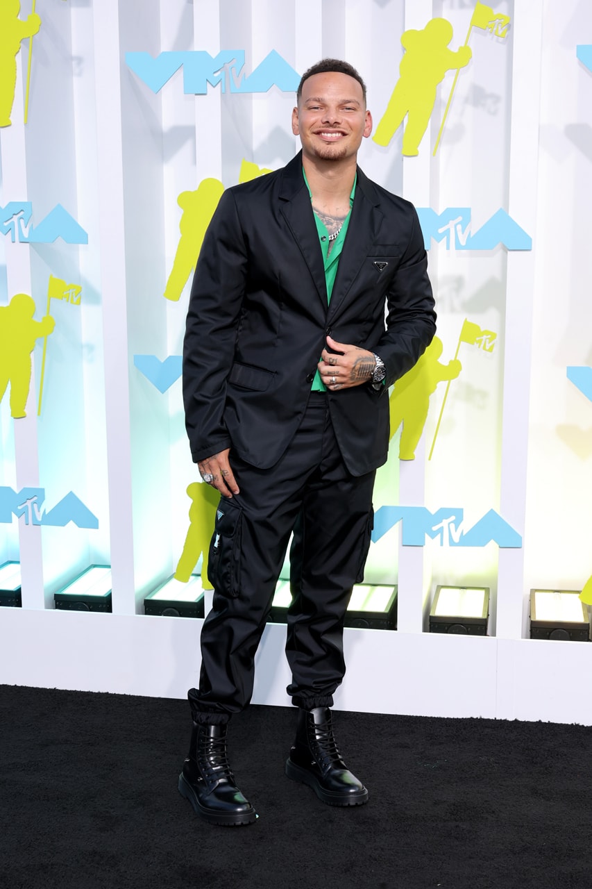 The 2022 VMA’s Red Carpet Was Dominated by Green, Black and White Color Palettes