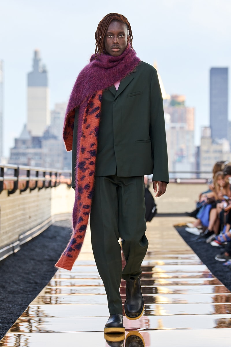 COS FW22 Serves Up Contemporary Sophistication for NYFW Debut Fashion