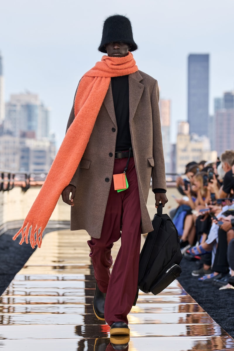COS FW22 Serves Up Contemporary Sophistication for NYFW Debut Fashion