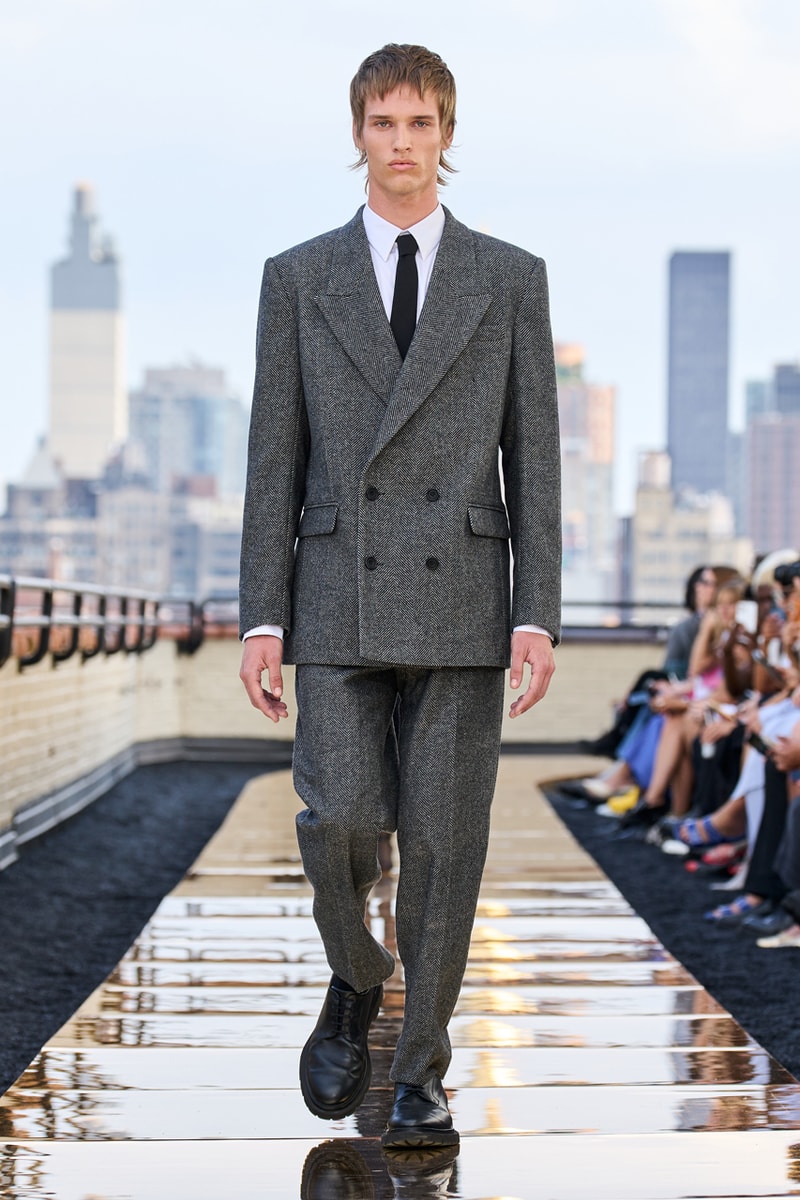 COS FW22 Serves Up Contemporary Sophistication for NYFW Debut Fashion