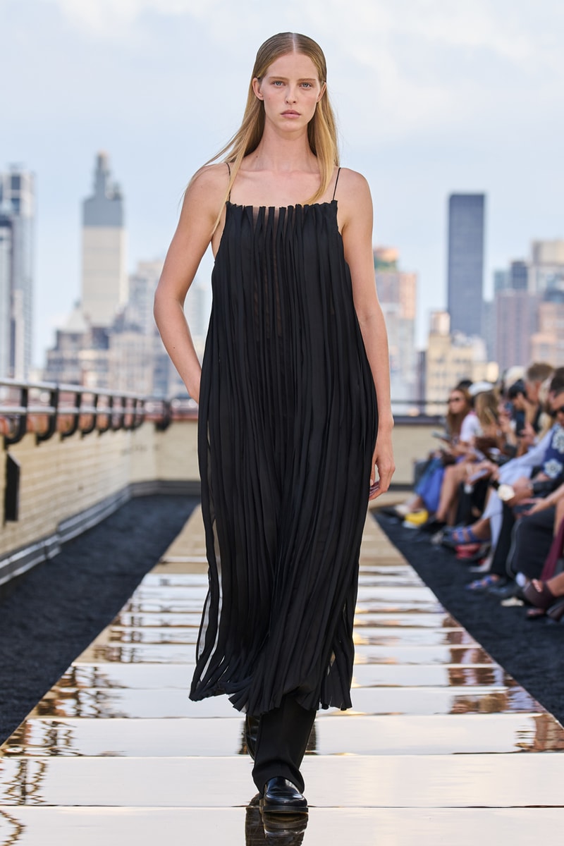 COS FW22 Serves Up Contemporary Sophistication for NYFW Debut Fashion