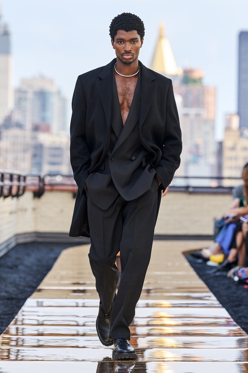 COS FW22 Serves Up Contemporary Sophistication for NYFW Debut Fashion