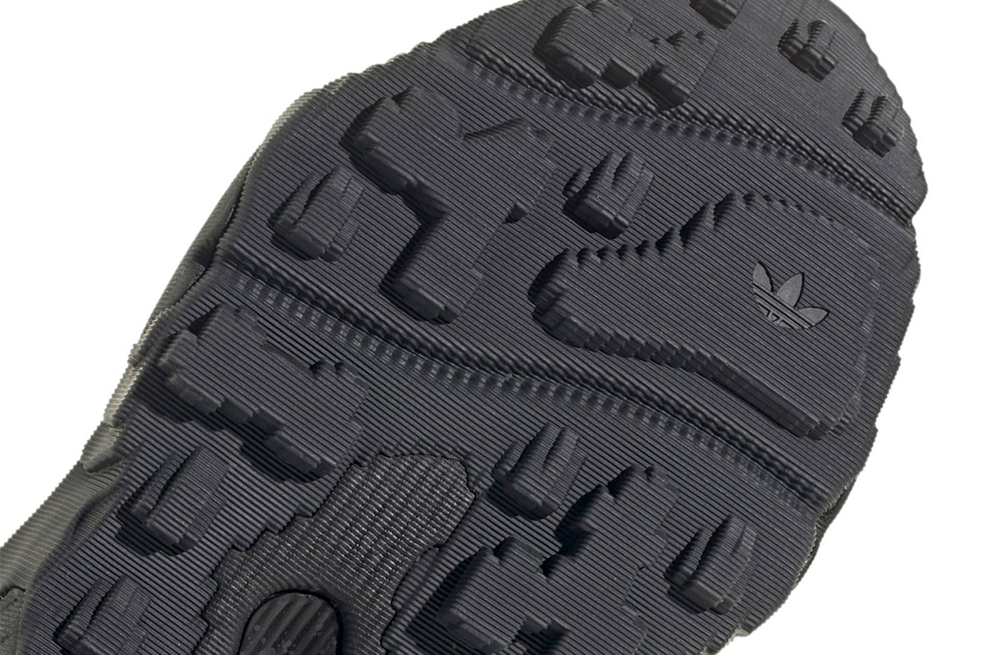 Кроссовки-мюли adidas Rovermule Adventure Triple Black gw1845, 1 октября, terraform, информация о выпуске, дата, цена