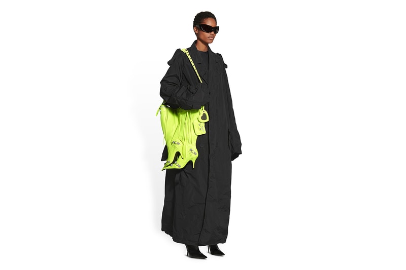 Balenciaga Le Cagole Boot Bag Winter 2022 360 Collection Runway Show Demna Gvasalia Kim Kardashian