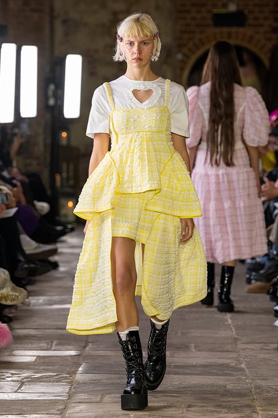 BMUET(TE) Spring Summer 2023 London Fashion Week SS23 Runway Show Seoul Byungmun Seo Jina Um