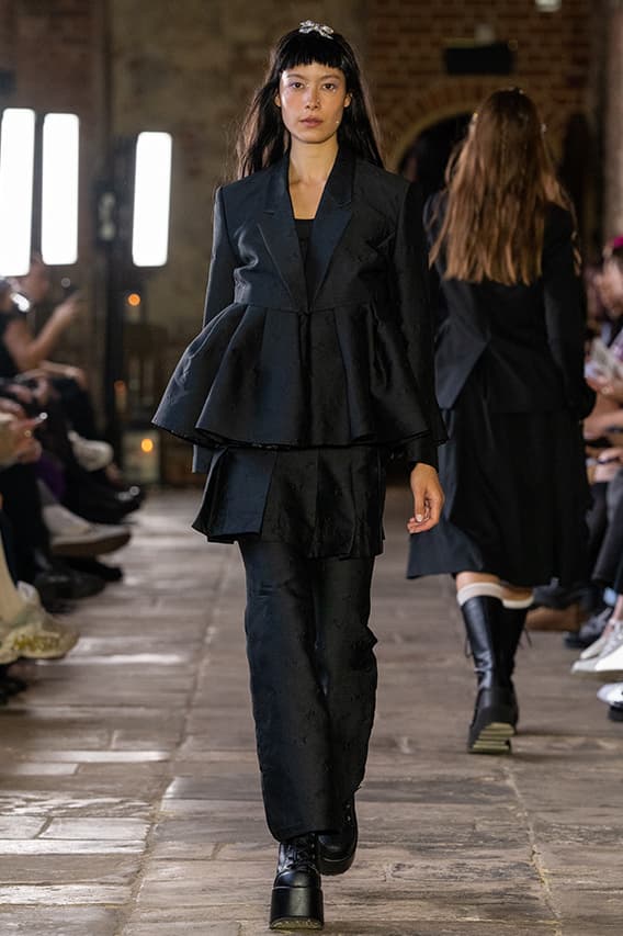 BMUET(TE) Spring Summer 2023 London Fashion Week SS23 Runway Show Seoul Byungmun Seo Jina Um