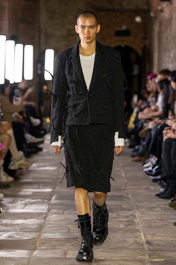 BMUET(TE) Spring Summer 2023 London Fashion Week SS23 Runway Show Seoul Byungmun Seo Jina Um