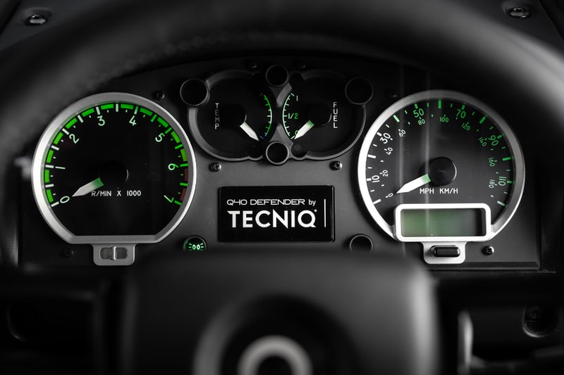 Высокомодифицированный Land Rover Defender 2013 года в стиле «Чинук» отправляется на распродажу Bonham's Goodwood Revival the Royal Air Force Association tecniq
