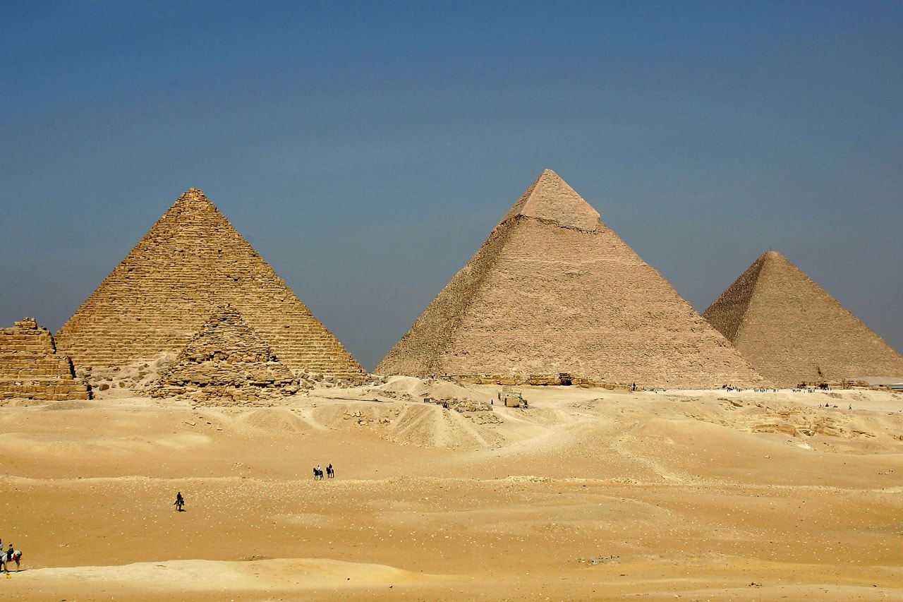 Dior Will Show Its Men's Pre-Fall Collection in Front of Egypt's Giza Pyramids