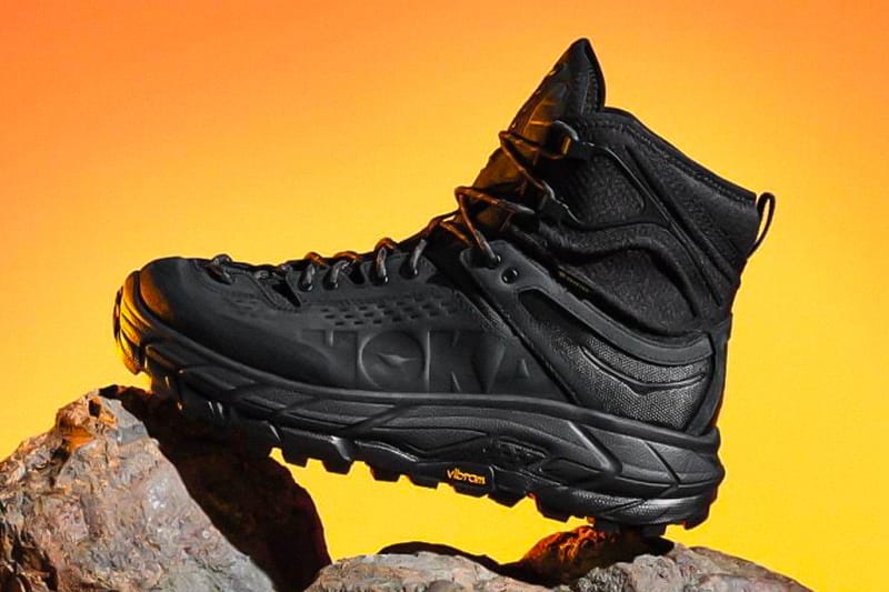 hoka one one tor ultra hi black