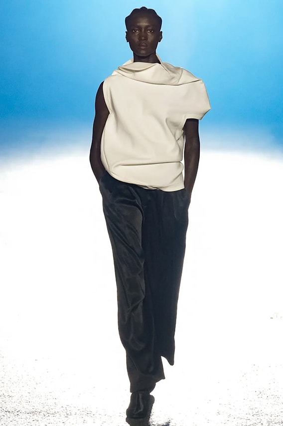 Issey Miyake Paris Fashion Week SS23 Spring Summer 2023 Runway Show Posthumous Collection Review Looks Images 