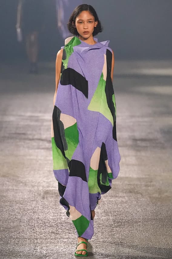 Issey Miyake Paris Fashion Week SS23 Spring Summer 2023 Runway Show Posthumous Collection Review Looks Images 