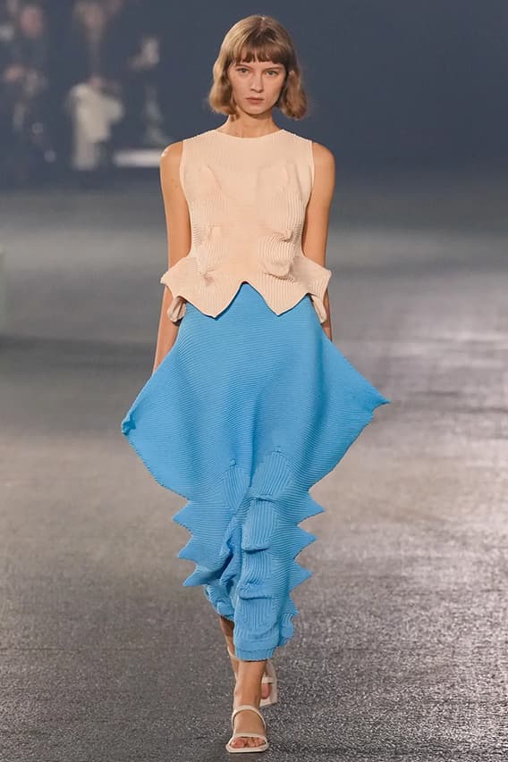 Issey Miyake Paris Fashion Week SS23 Spring Summer 2023 Runway Show Posthumous Collection Review Looks Images 